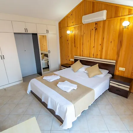 Sunset Club Aqualettings Poseidon 7 Hotel apartamentowy *